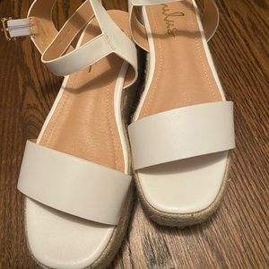 NWOT Espadrille Platform Sandal